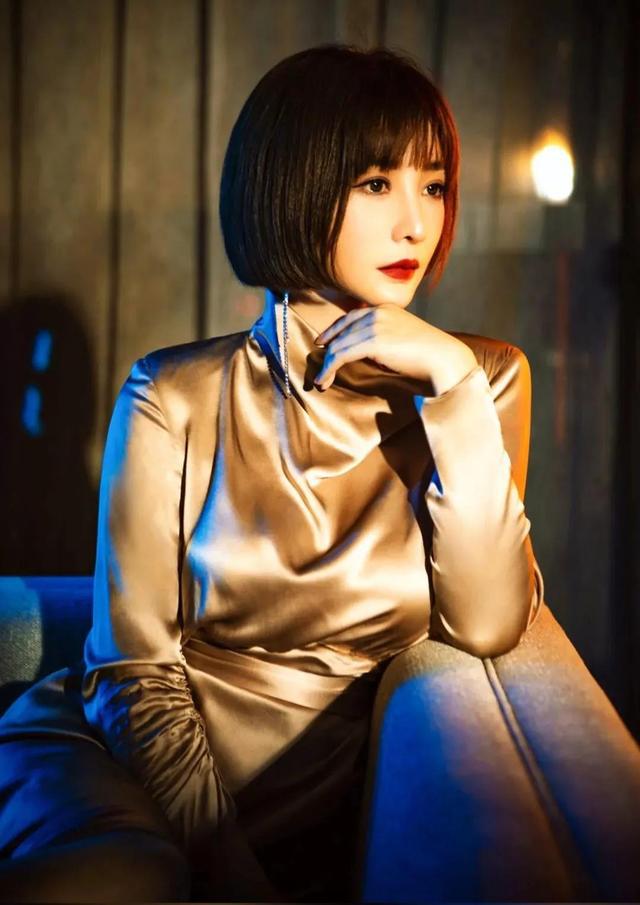 女演员柳岩,女演员柳岩，闪耀影视界的璀璨明星